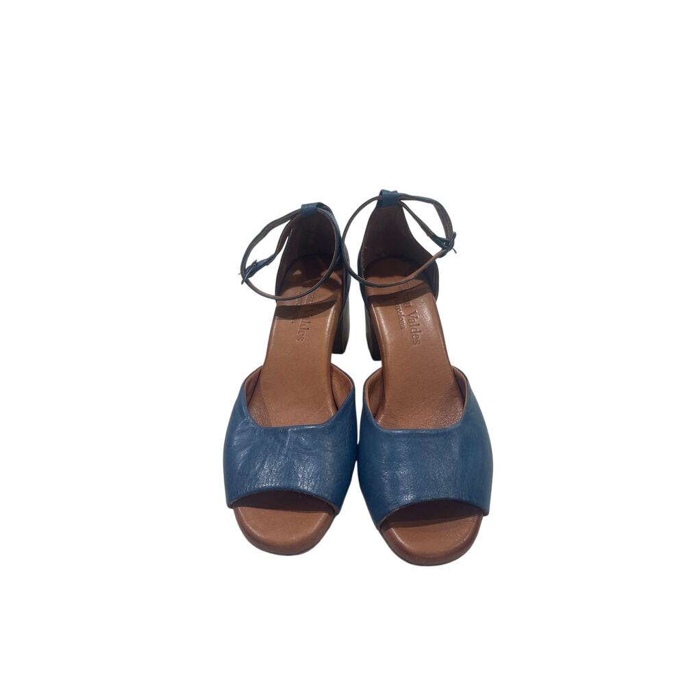 Børn Valdes Blue Leather Ankle Strap Block Heel Sandals  size 5 - Picture 2 of 6